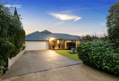 16 Rosebud Avenue, Rosebud, Rosebud - Image 1