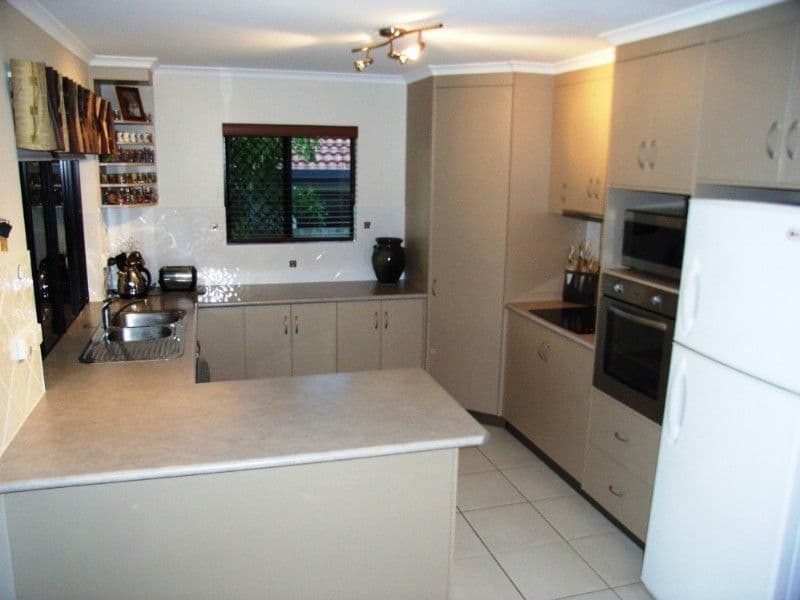 13 Murrays Road, GLENELLA QLD 4740, Glenella - Thumbnail 3
