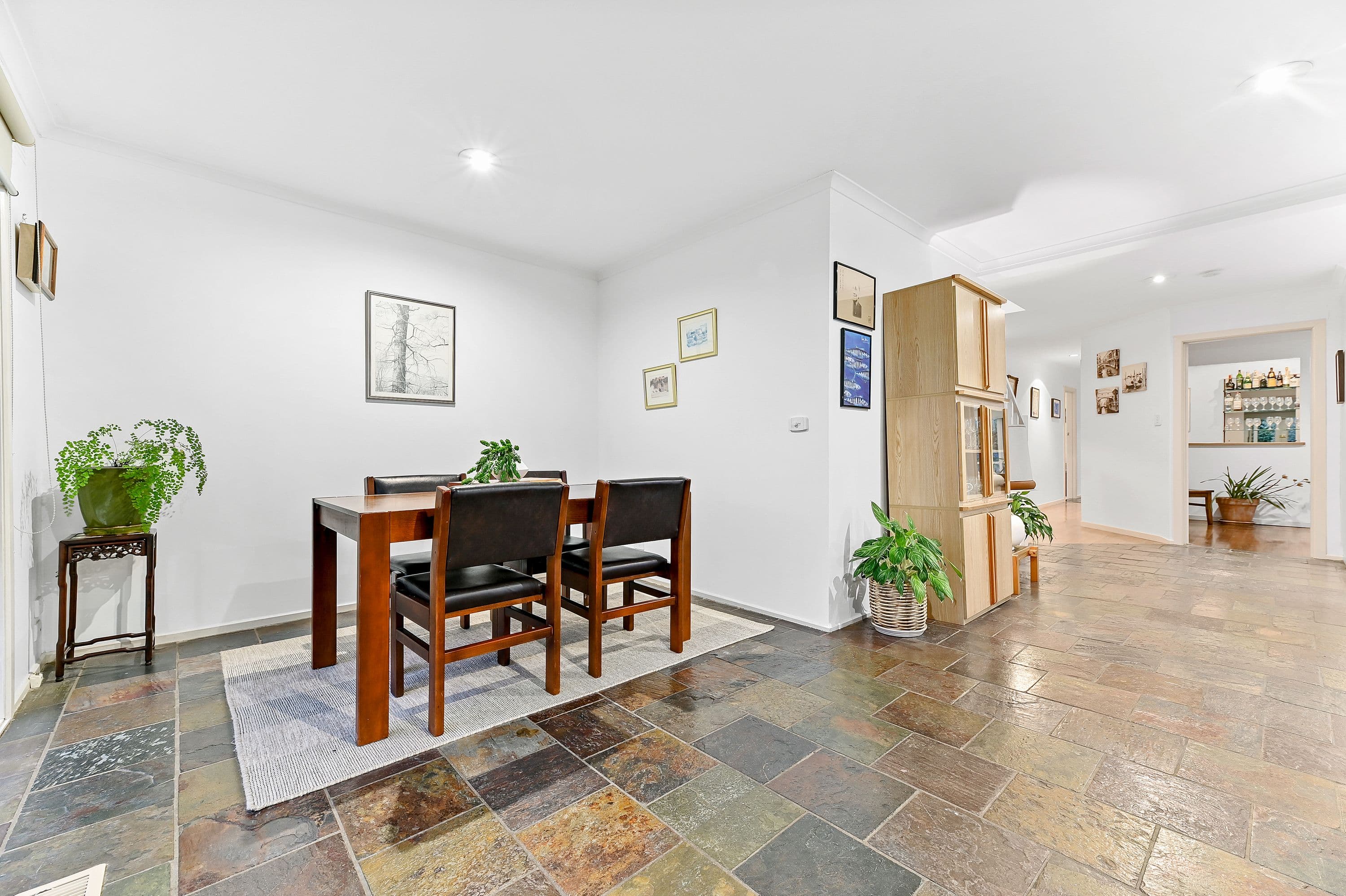 39 Camelot Drive, Glen Waverley VIC 3150, Glen Waverley - Thumbnail 8