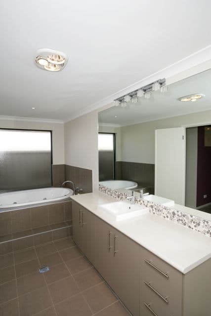 54 Stirling Bourlevard, TATTON NSW 2650, Tatton - Thumbnail 2