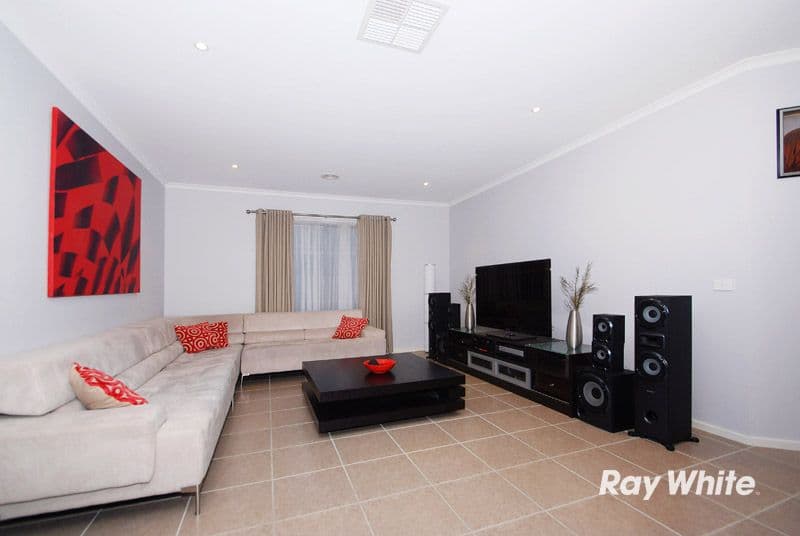 2 Dunferline Crescent, CRANBOURNE VIC 3977, Cranbourne - Thumbnail 6