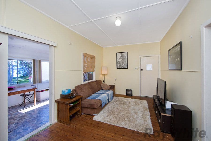 42 Leonard Avenue, TOUKLEY NSW 2263, Toukley - Thumbnail 3