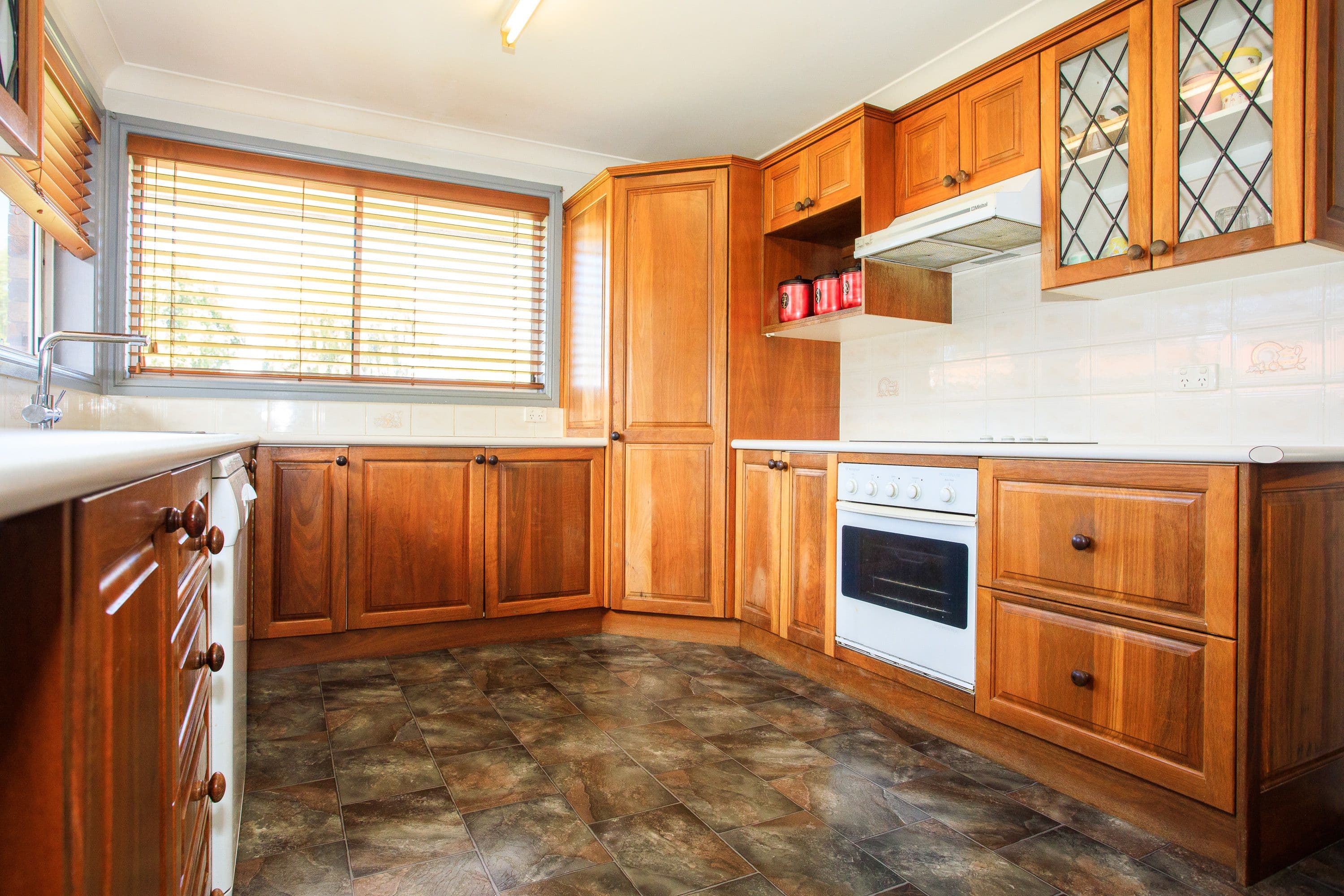 27 Nincoola Street, Guyra NSW 2365, Guyra - Thumbnail 3