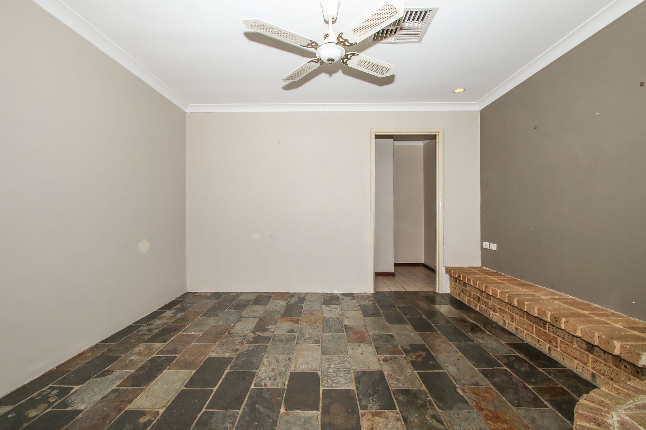 13 Panorama Gardens, Ballajura WA 6066, Ballajura - Thumbnail 2