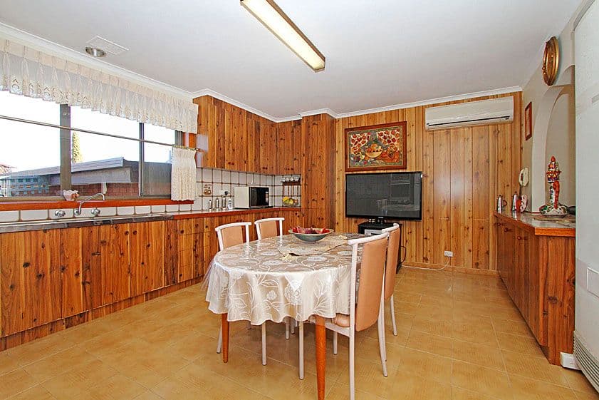 16 Winamurra Crescent, THOMASTOWN VIC 3074, Thomastown - Thumbnail 3