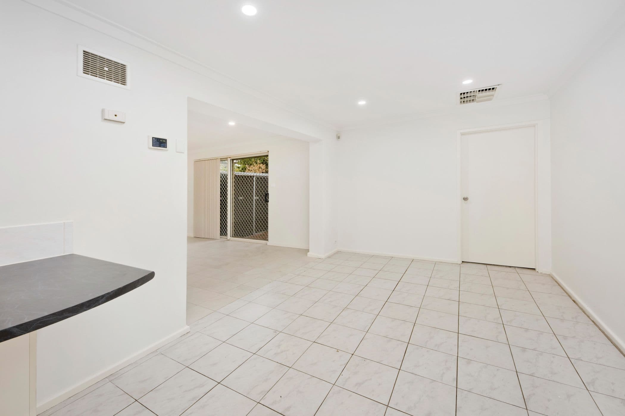 2 Clabon Street, Girrawheen WA 6064, Girrawheen - Thumbnail 5