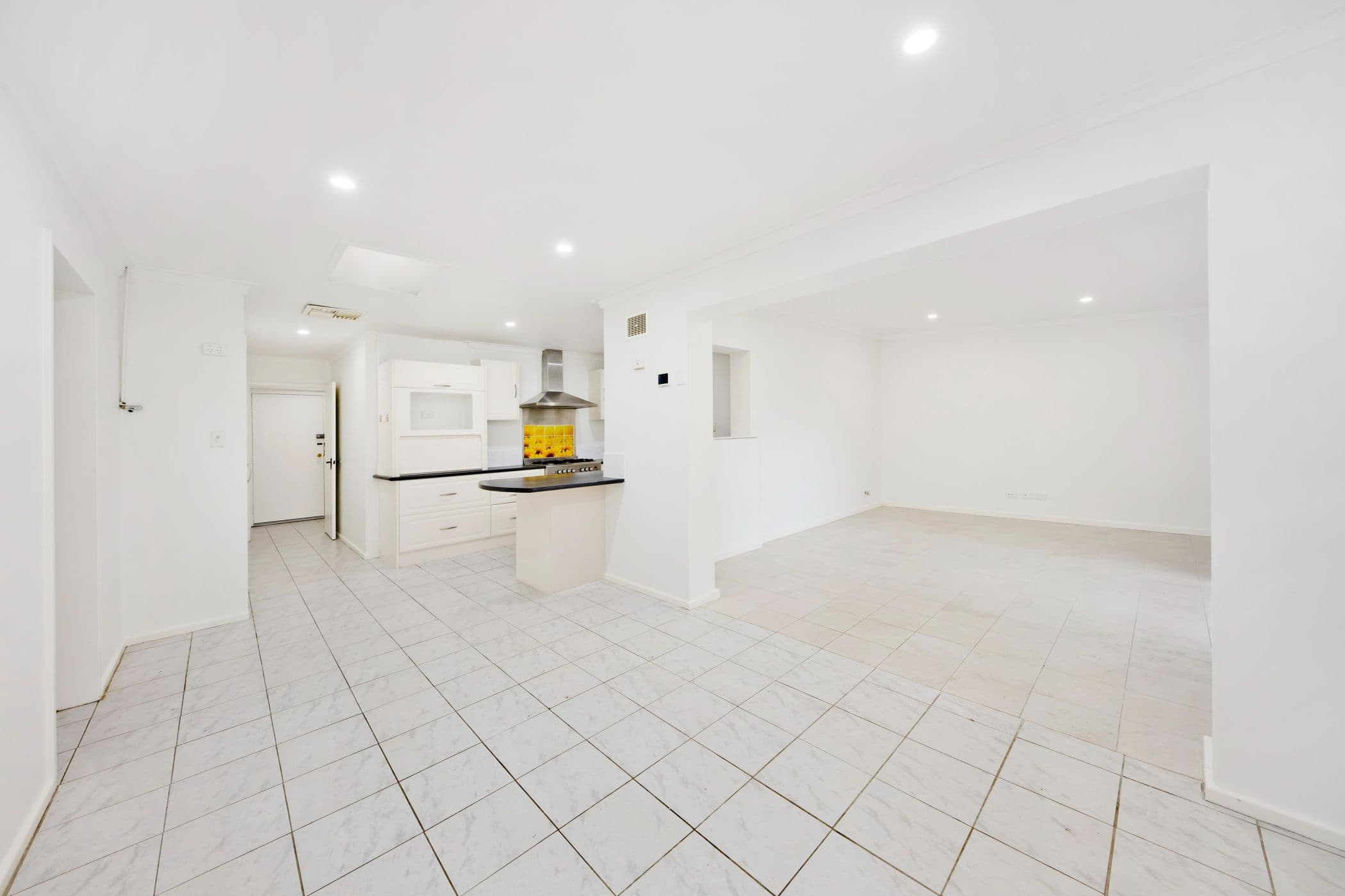 2 Clabon Street, Girrawheen WA 6064, Girrawheen - Thumbnail 7