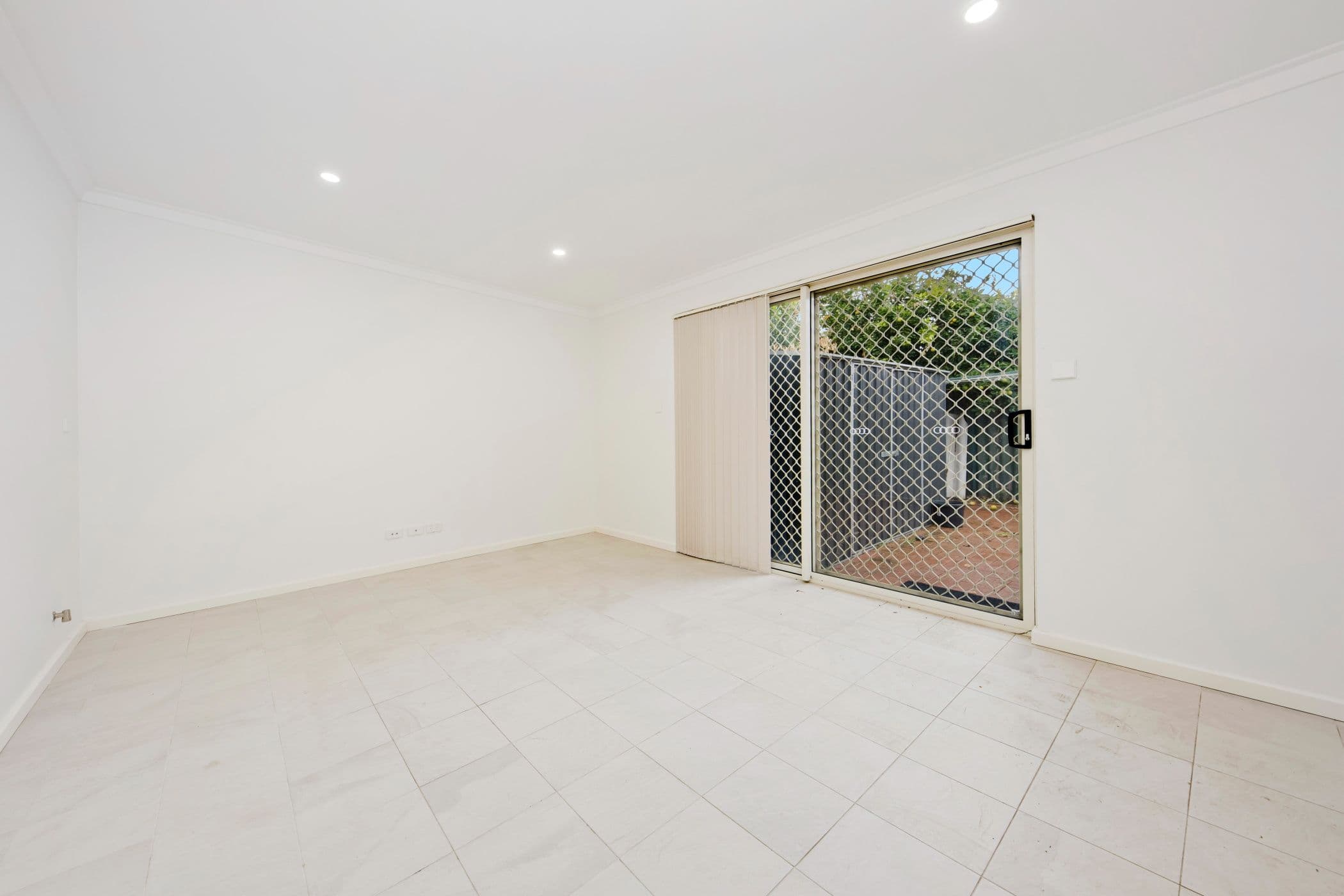 2 Clabon Street, Girrawheen WA 6064, Girrawheen - Thumbnail 8