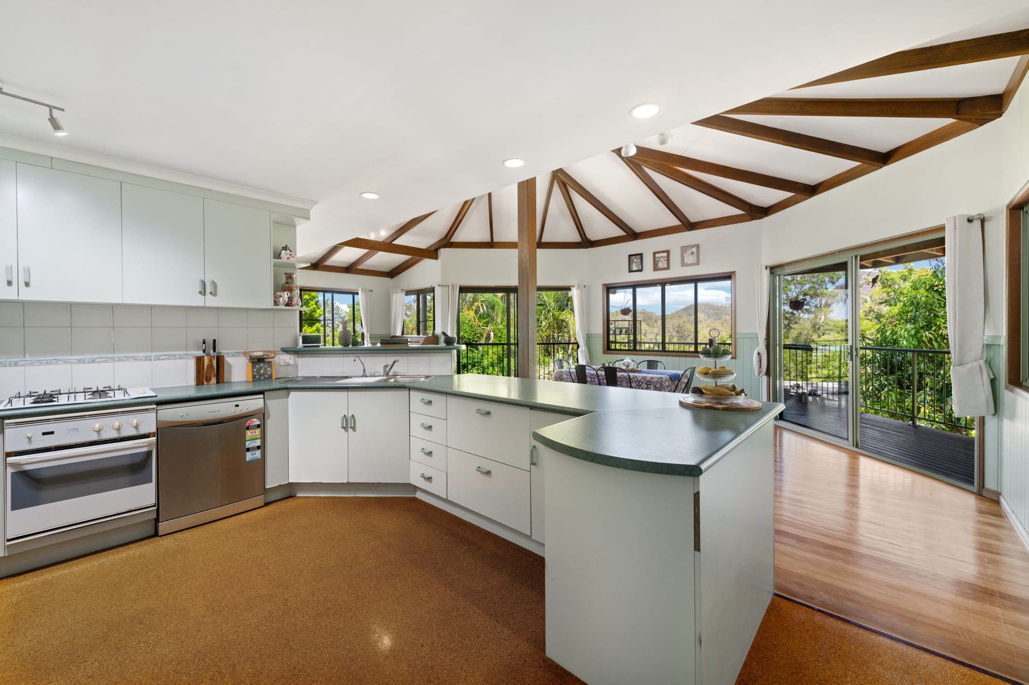 5 Knowles Place, Glass House Mountains QLD 4518, Glass House Mountains - Thumbnail 5