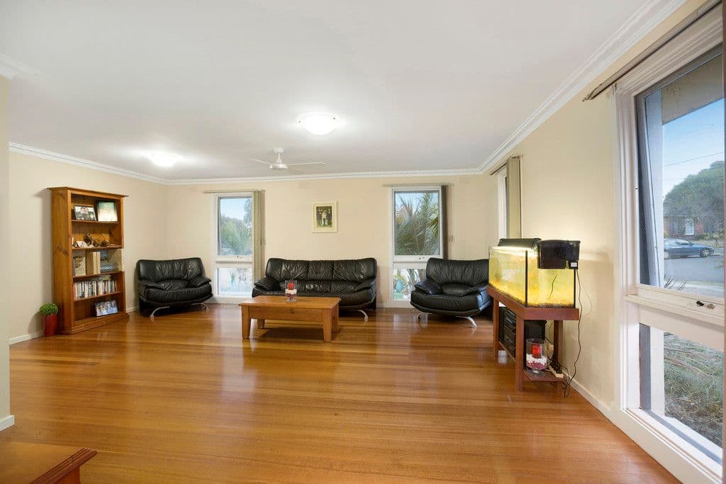 8 Robin Court, Wantirna VIC 3152, Wantirna - Thumbnail 3