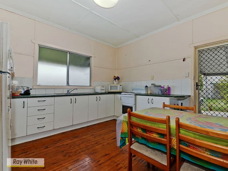 263 Earnshaw Road, NORTHGATE QLD 4013, Northgate - Thumbnail 4