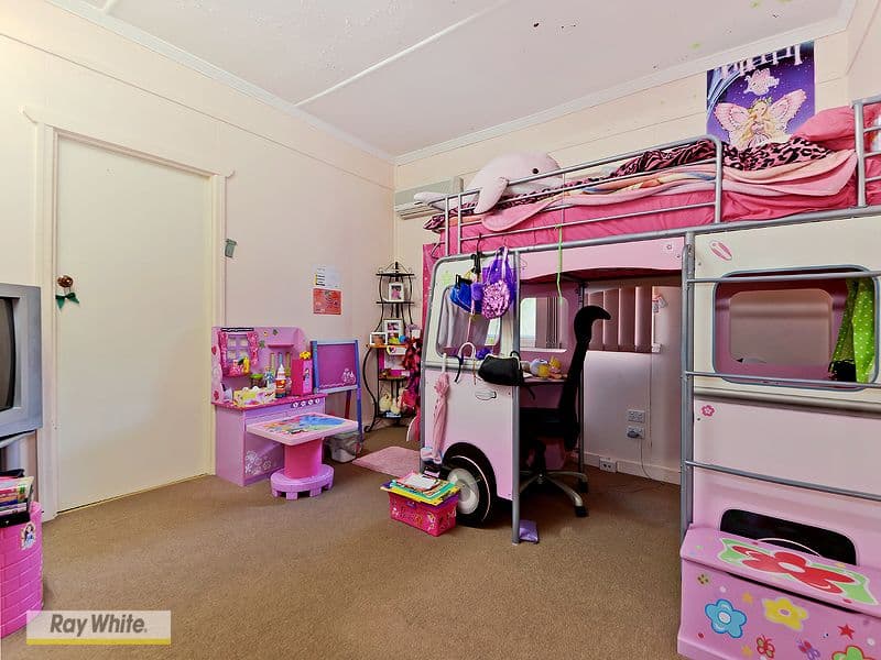 263 Earnshaw Road, NORTHGATE QLD 4013, Northgate - Thumbnail 6