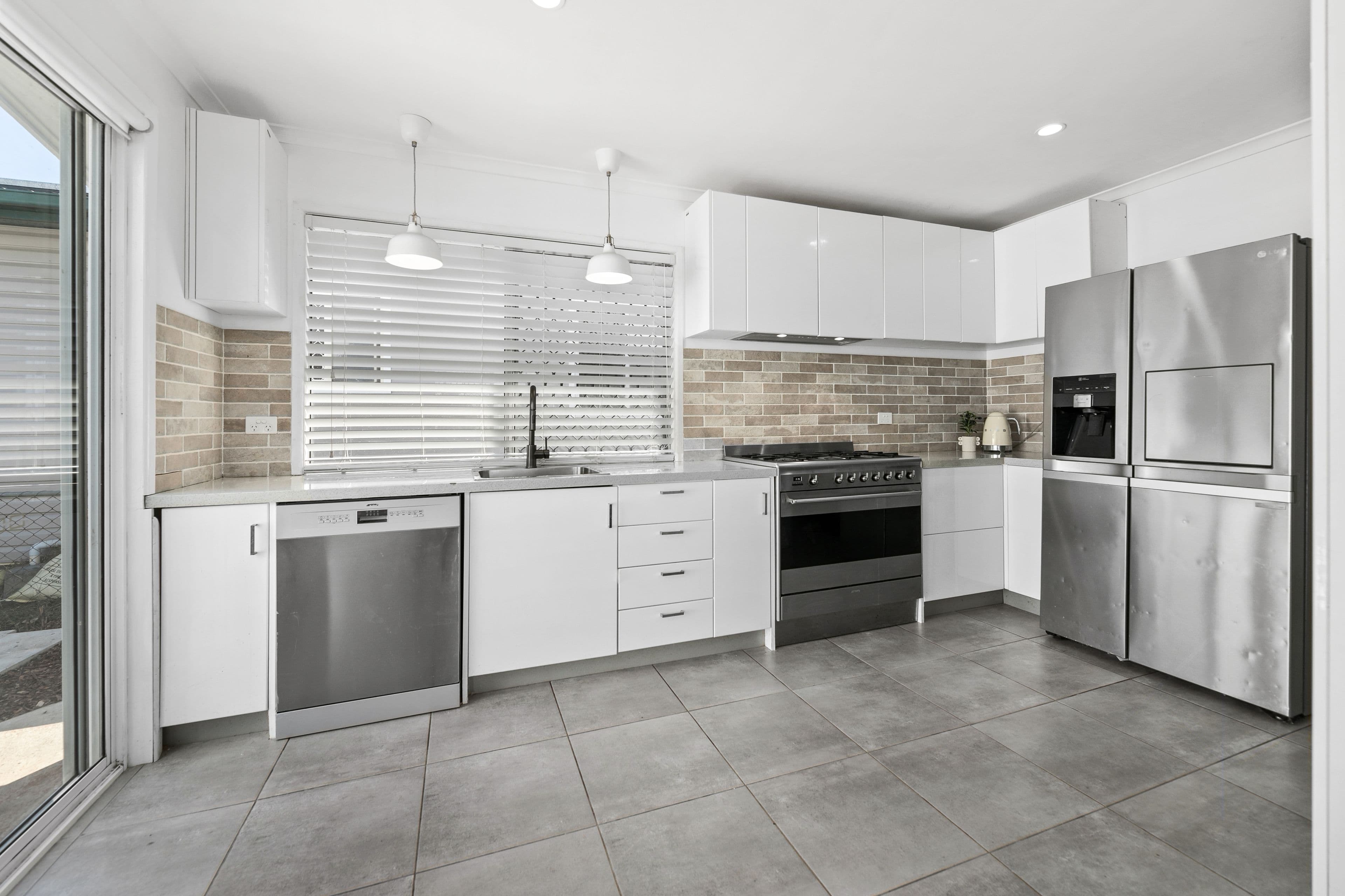 31 Windsor Place, Deception Bay QLD 4508, Deception Bay - Thumbnail 2