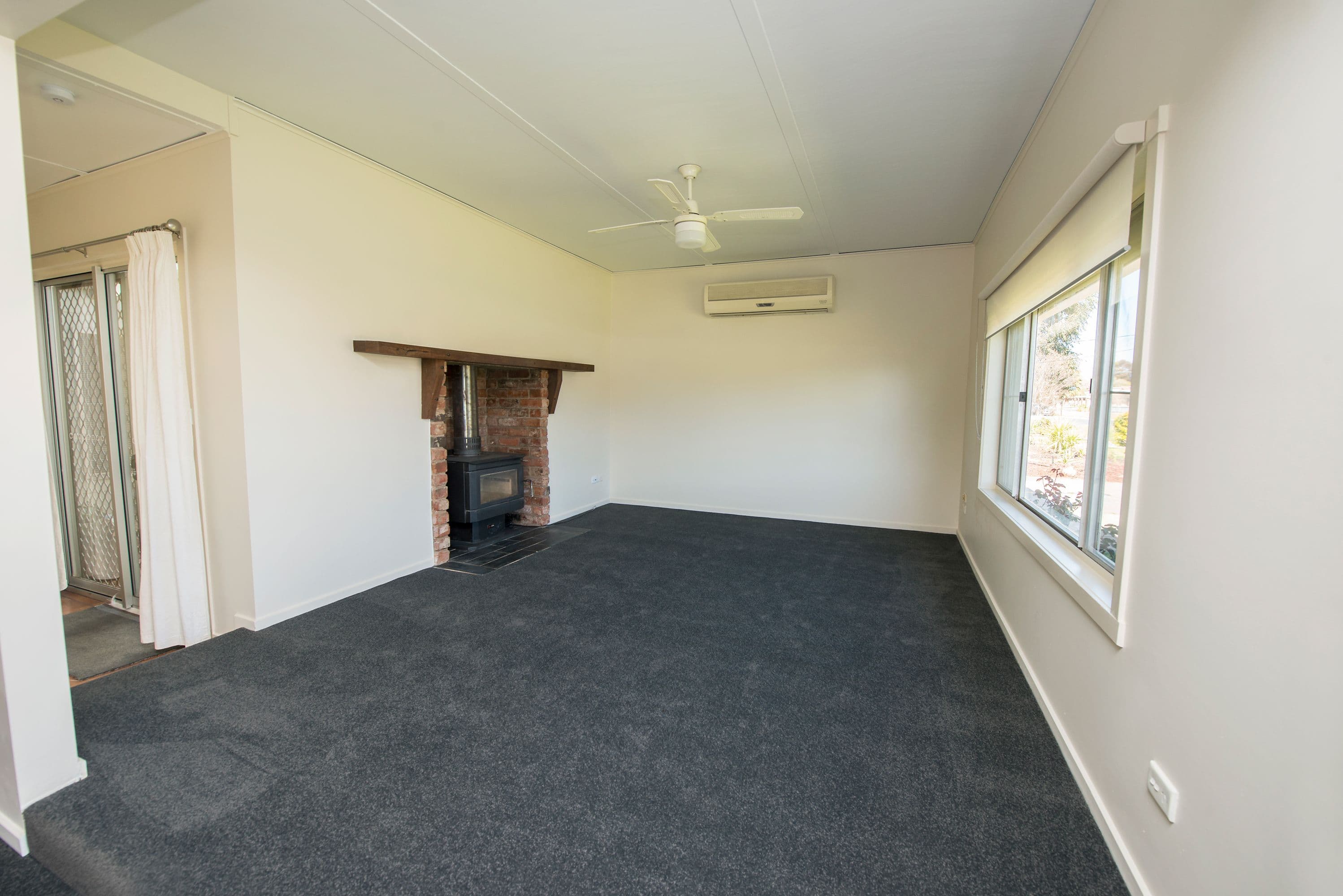 21 Douglas Avenue, Swan Hill VIC 3585, Swan Hill - Thumbnail 3