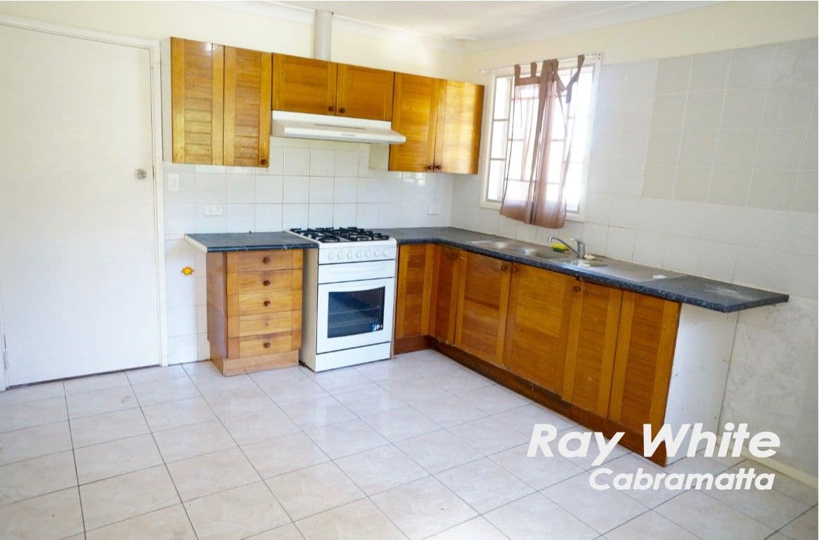 2 Chelsea Drive, Canley Heights - Thumbnail 2