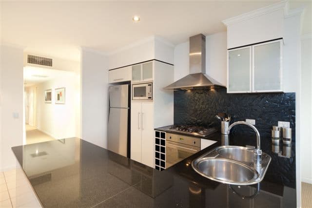 93 Leichhardt Street, SPRING HILL QLD 4000, Spring Hill - Thumbnail 3