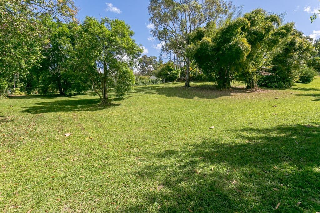2 Jasmarin Drive, Tallebudgera QLD 4228, Tallebudgera - Thumbnail 4