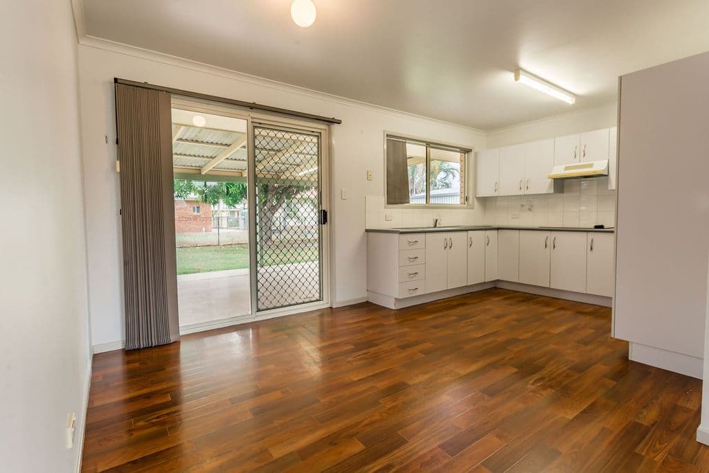 2 Barbara Court, Emerald QLD 4720, Emerald - Thumbnail 5