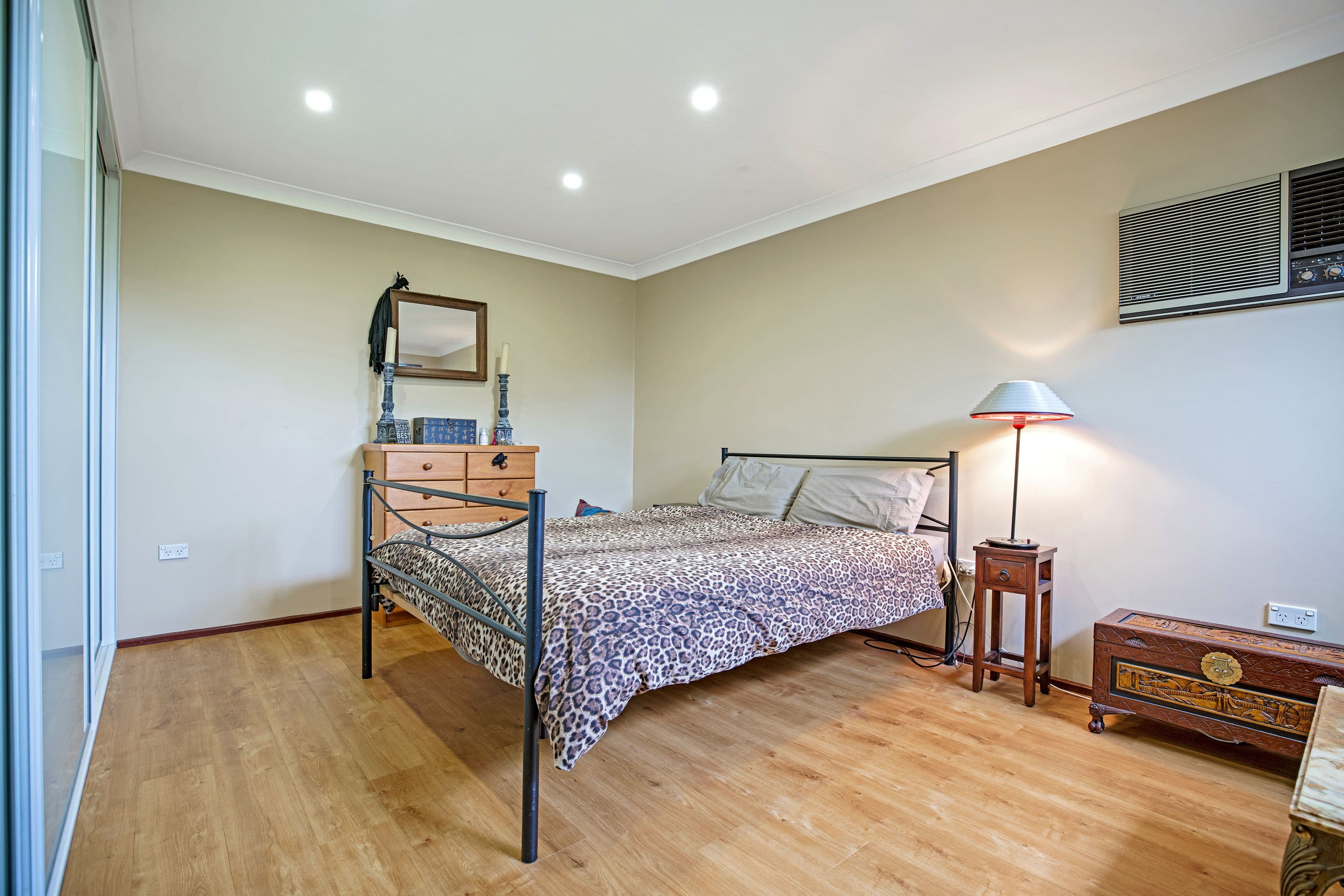 17 and 17a Iralba Avenue, Emu Plains NSW 2750, Emu Plains - Thumbnail 4