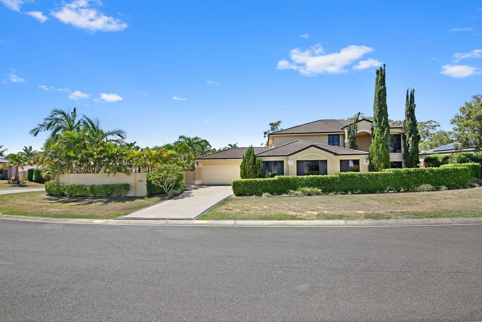 7 London Chase, Arundel QLD 4214, Arundel - Thumbnail 4