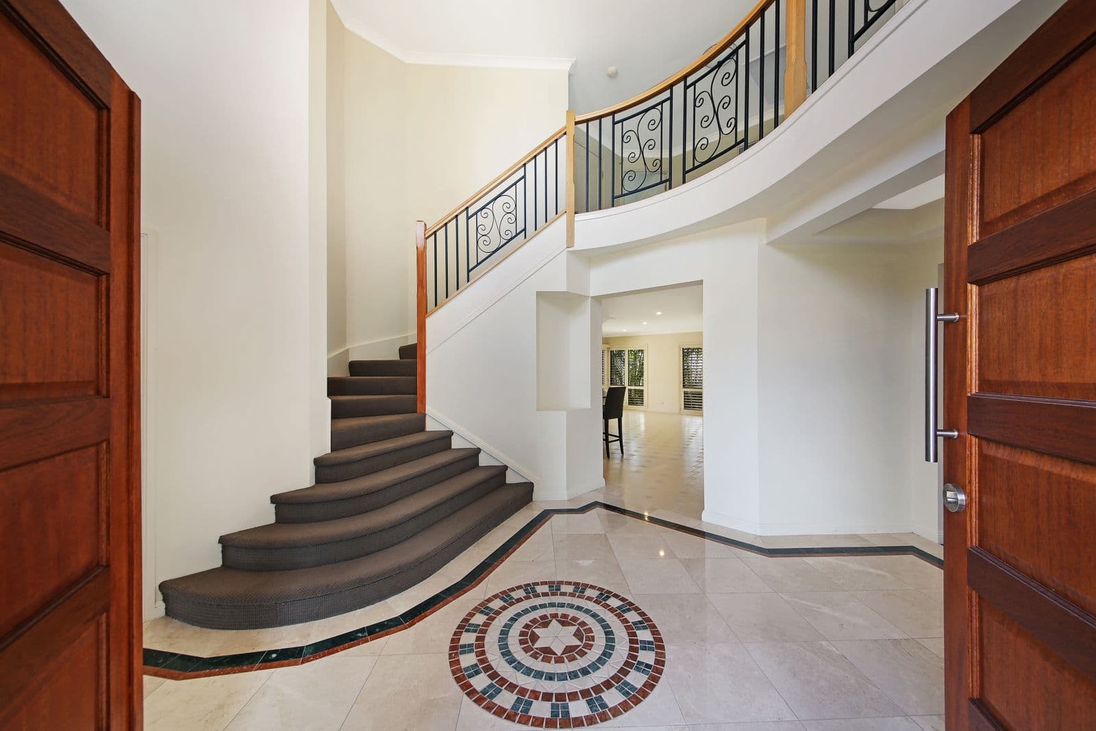 7 London Chase, Arundel QLD 4214, Arundel - Thumbnail 5