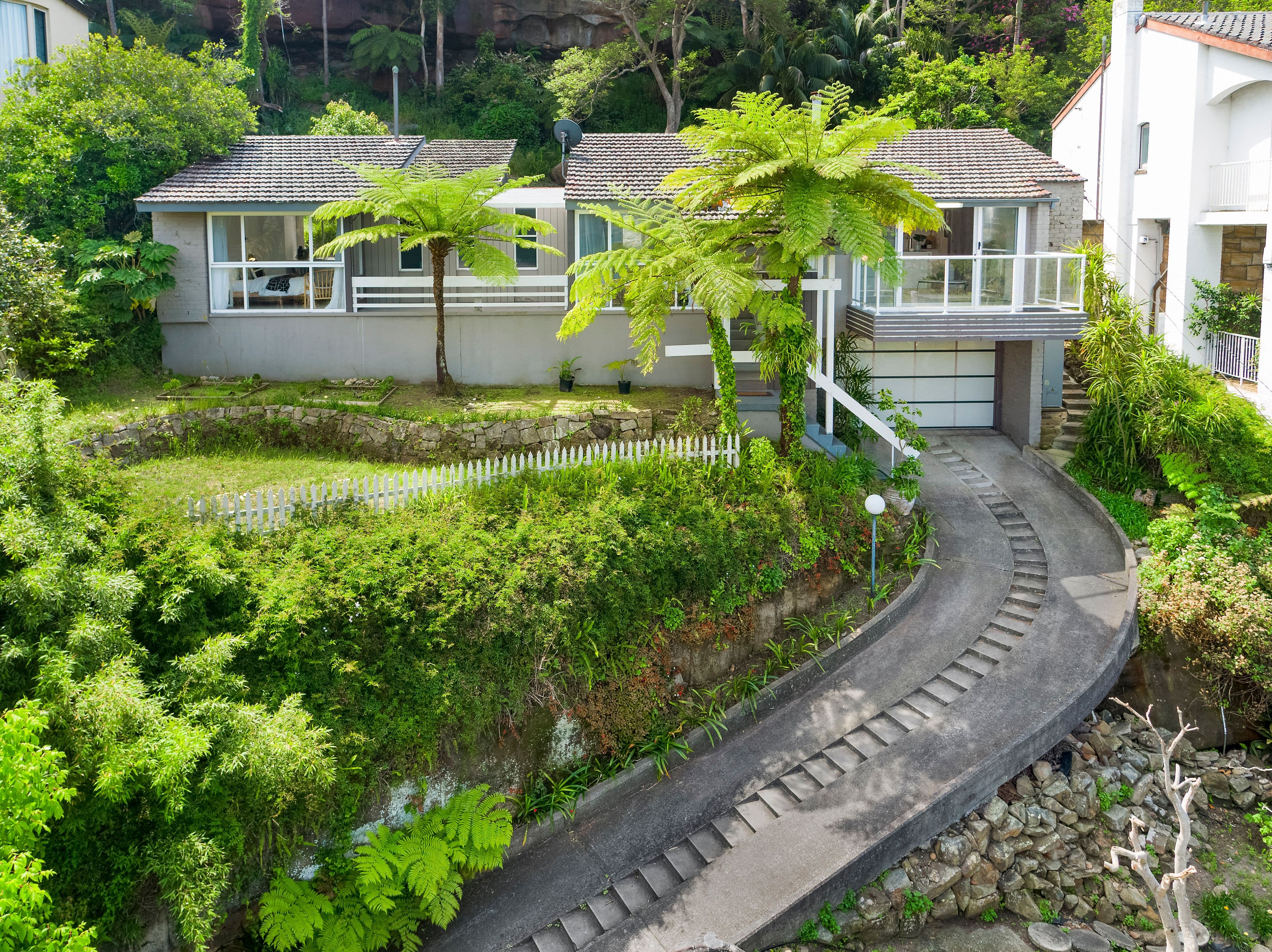 2 Battle Boulevard, Seaforth - Thumbnail 4