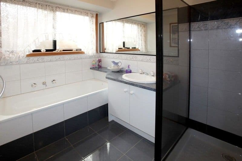 139 Bellbridge Drive, HOPPERS CROSSING VIC 3029, Hoppers Crossing - Thumbnail 6