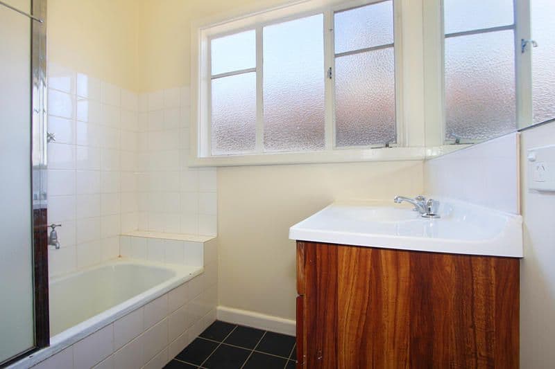 130 Clayton Road, CLAYTON VIC 3168, Clayton - Thumbnail 4