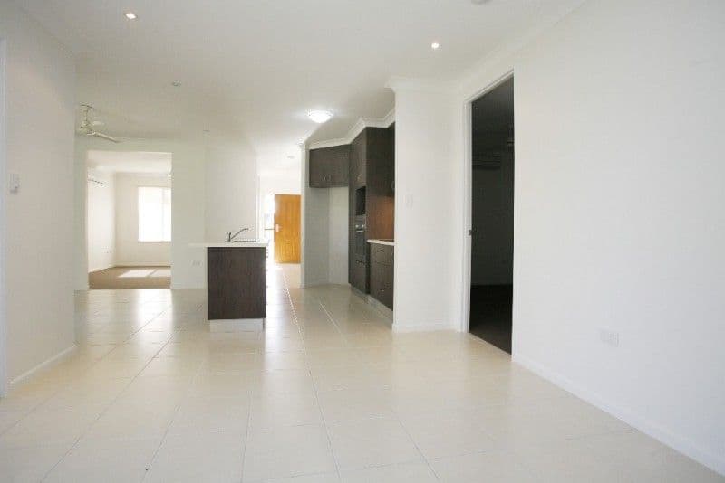 29 Coolaree Drive, BUSHLAND BEACH QLD 4818, Bushland Beach - Thumbnail 3