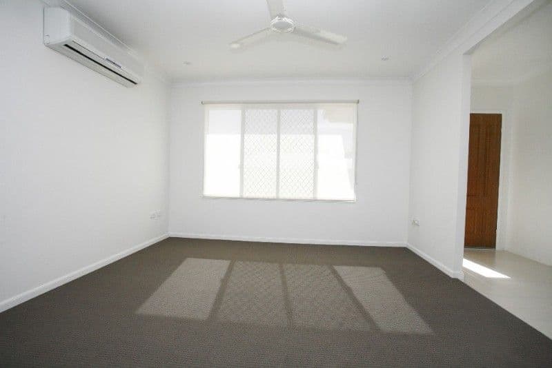 29 Coolaree Drive, BUSHLAND BEACH QLD 4818, Bushland Beach - Thumbnail 4