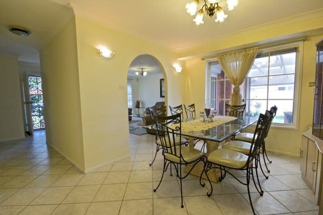 33 Allambie Road, EDENSOR PARK NSW 2176, Edensor Park - Thumbnail 4