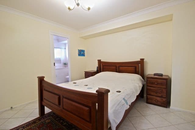 33 Allambie Road, EDENSOR PARK NSW 2176, Edensor Park - Thumbnail 7
