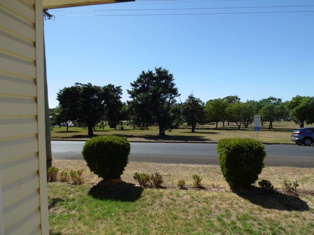 32 Coleman Road, Parkes - Thumbnail 2