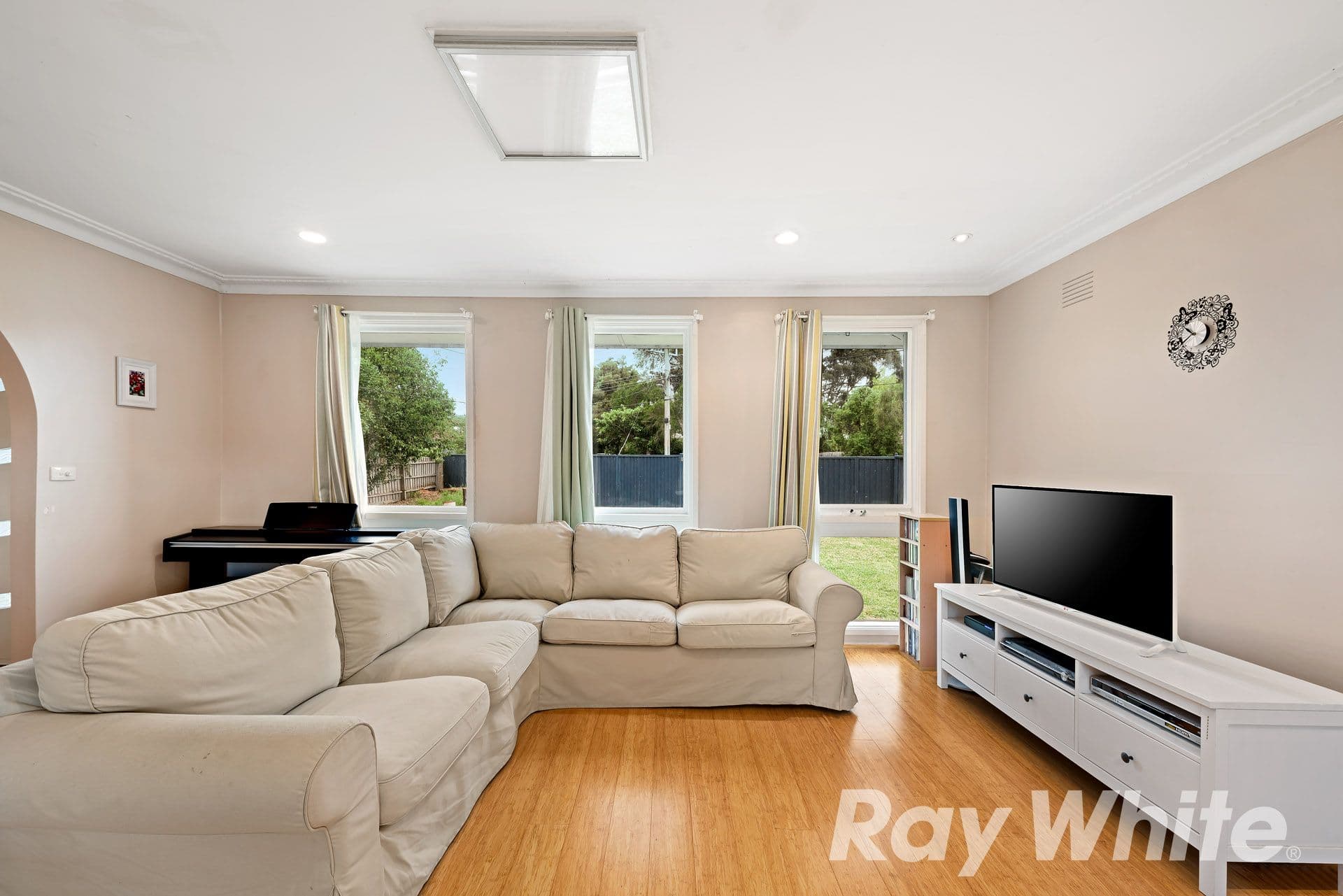 47 Sinclair Road, Bayswater VIC 3153, Bayswater - Thumbnail 3