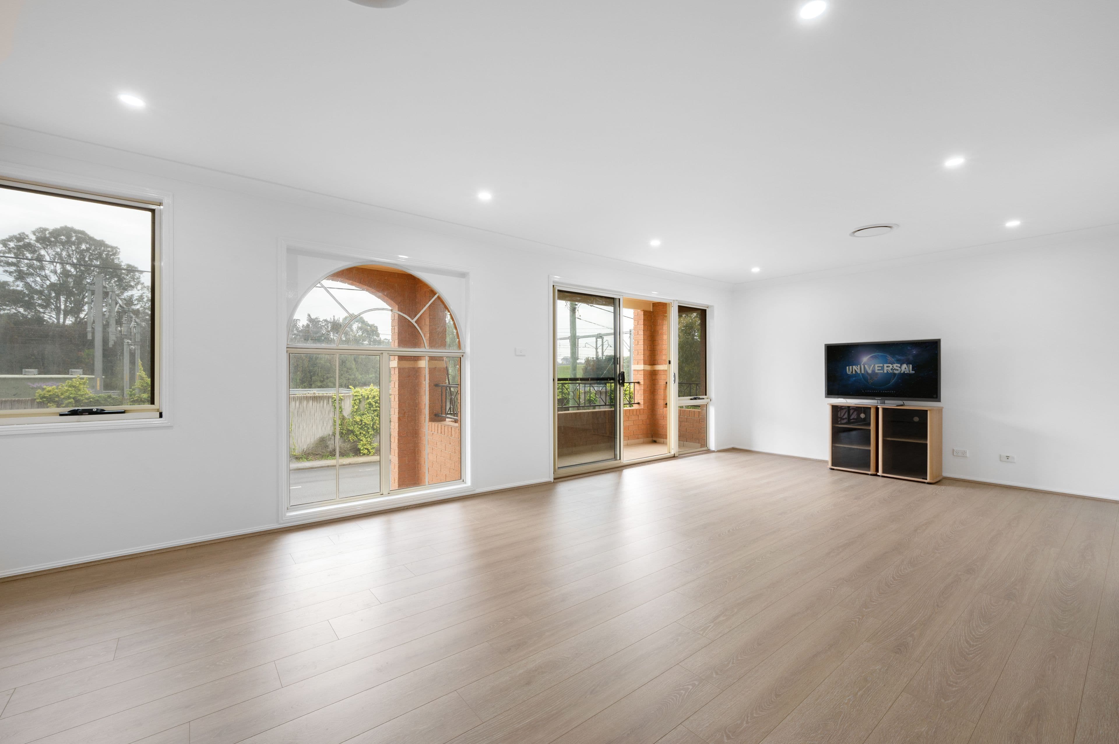 22 Railway Parade, Glenfield NSW 2167, Glenfield - Thumbnail 4