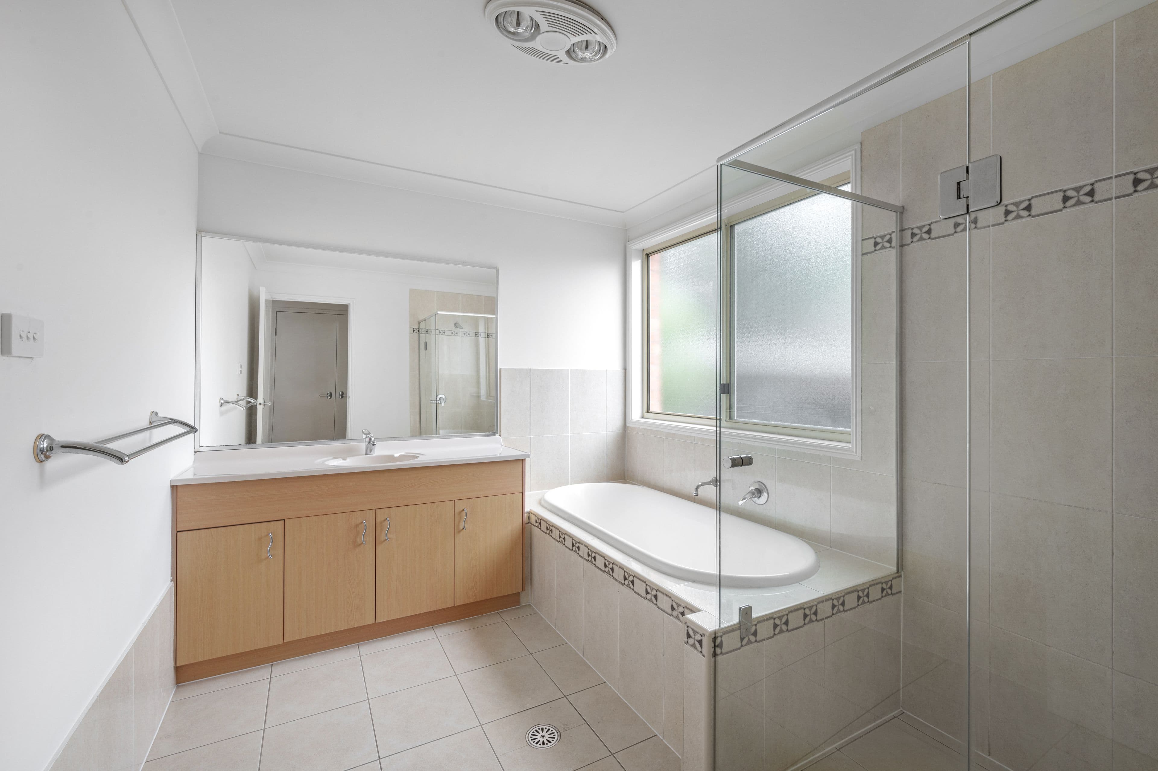 22 Railway Parade, Glenfield NSW 2167, Glenfield - Thumbnail 7
