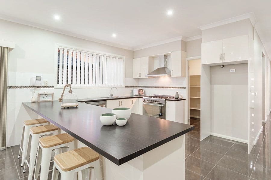 33 Elsternwick Way, Craigieburn VIC 3064, Craigieburn - Thumbnail 3