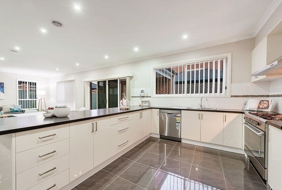 33 Elsternwick Way, Craigieburn VIC 3064, Craigieburn - Thumbnail 4