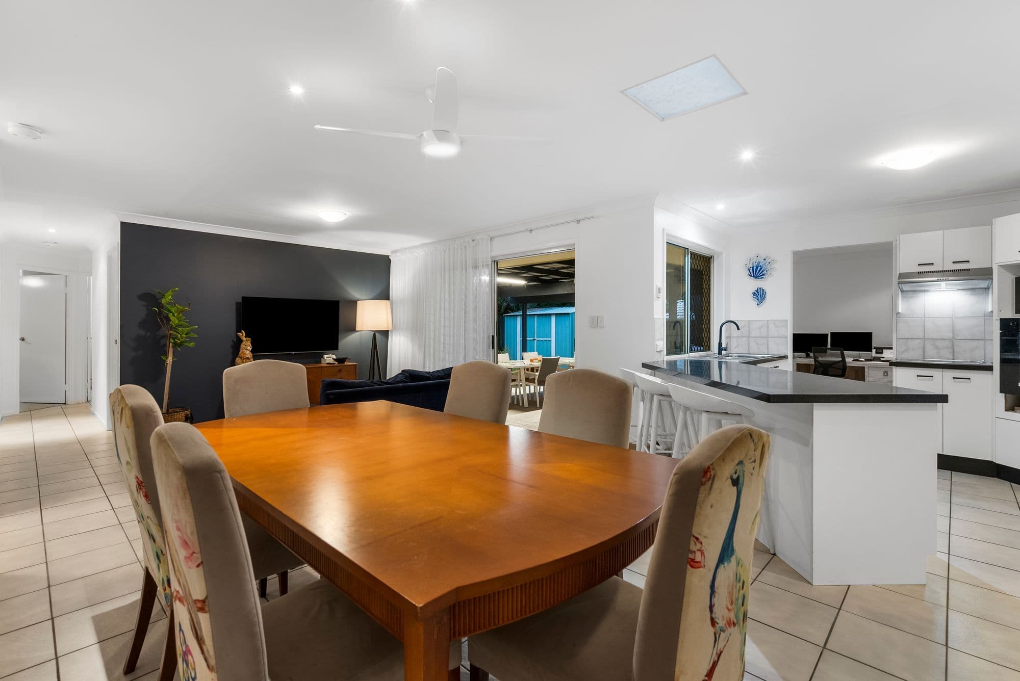18 Arlington Drive, Arana Hills QLD 4054, Arana Hills - Thumbnail 2