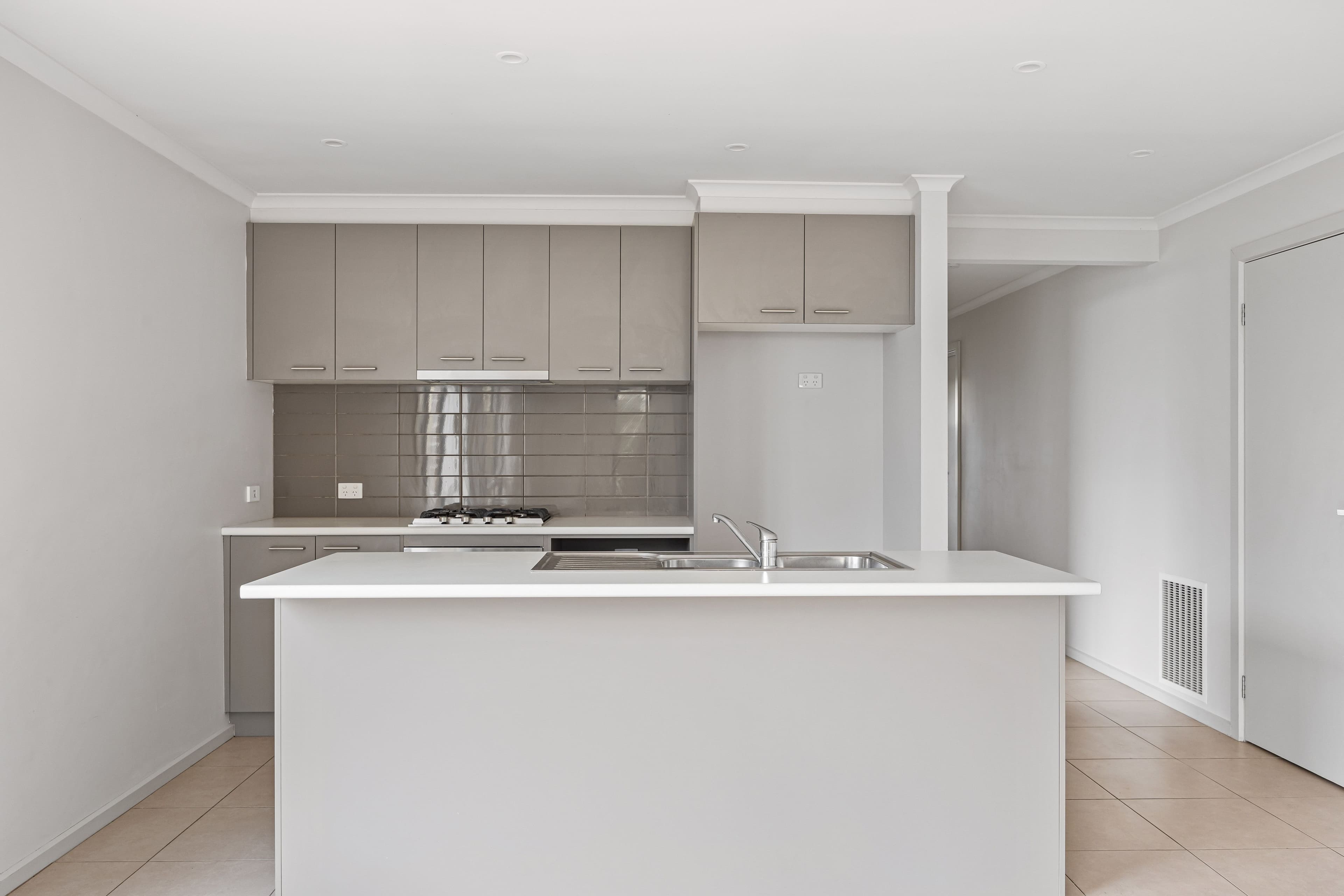39 Fraser Street, Mount Pleasant VIC 3350, Mount Pleasant - Thumbnail 3