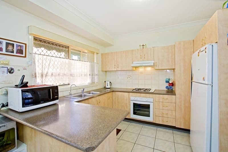 21-23 Timothy Place, EDENSOR PARK NSW 2176, Edensor Park - Thumbnail 4