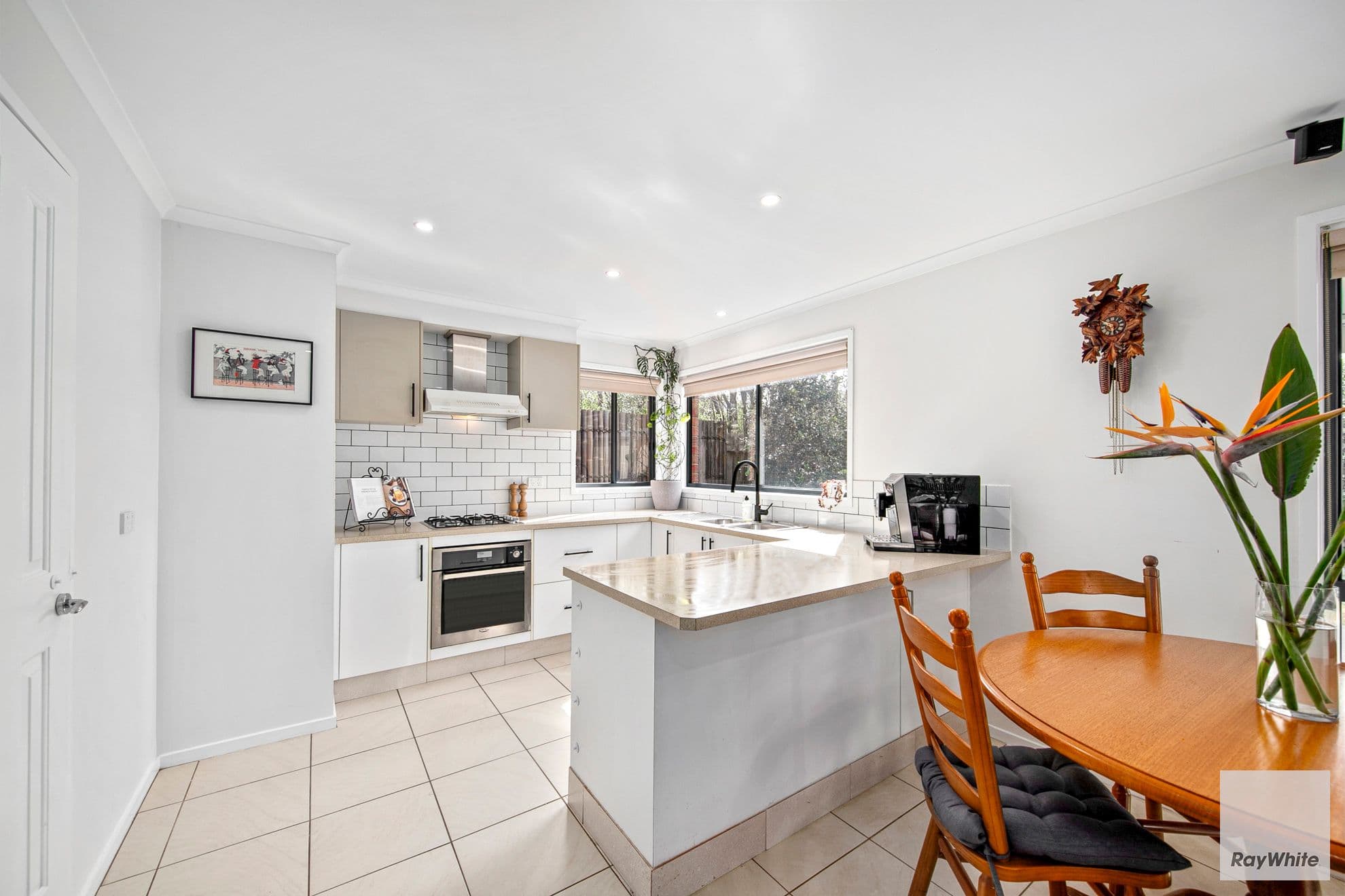 24 Yardley Street, Sunbury VIC 3429, Sunbury - Thumbnail 4