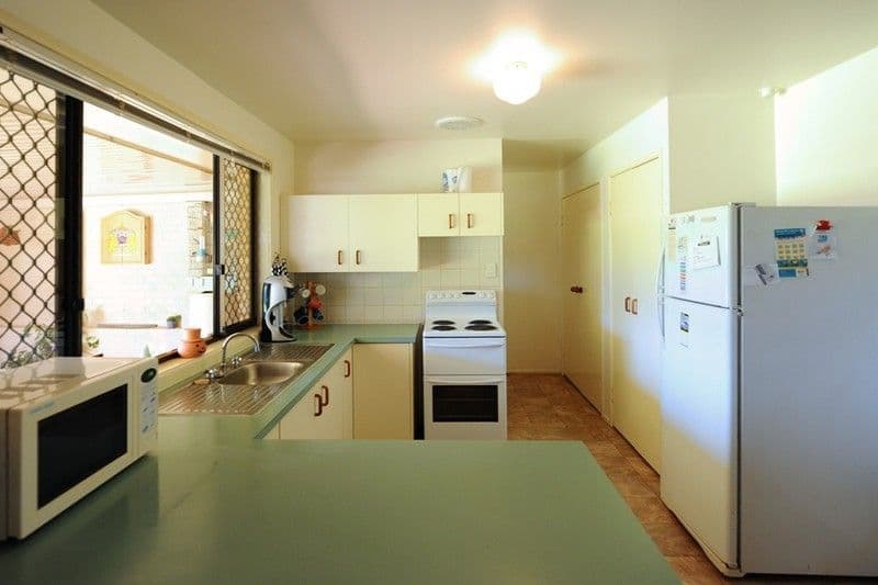 10 Croydon Street, HARRISTOWN QLD 4350, Harristown - Thumbnail 2