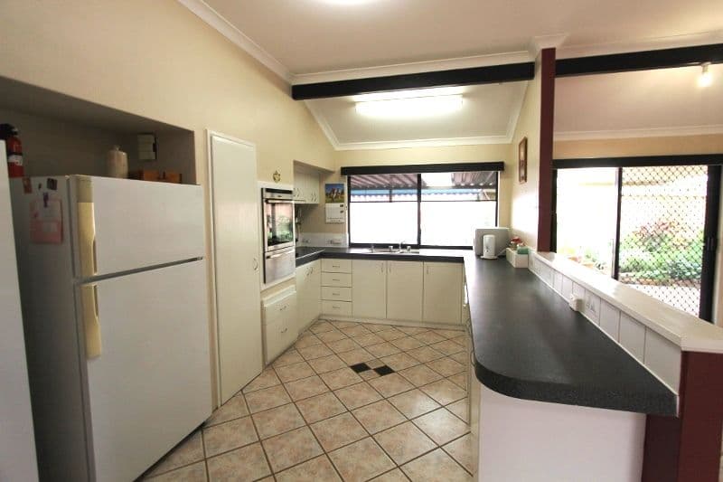 34 Cashmere Gardens, BALLAJURA WA 6066, Ballajura - Thumbnail 3