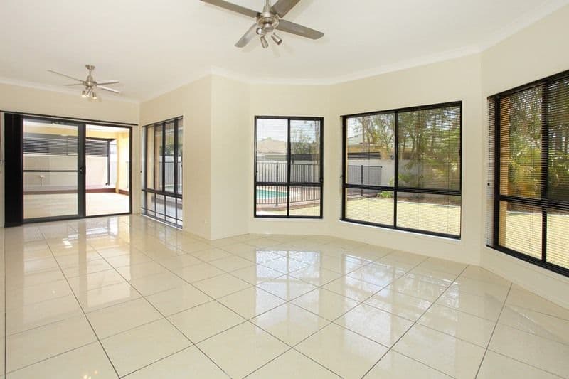 17 Calmwater Crescent, HELENSVALE QLD 4212, Helensvale - Thumbnail 5