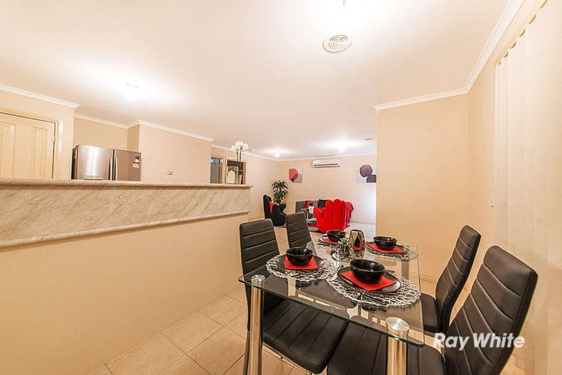 10 Tauna Place, Cranbourne West VIC 3977, Cranbourne West - Thumbnail 4