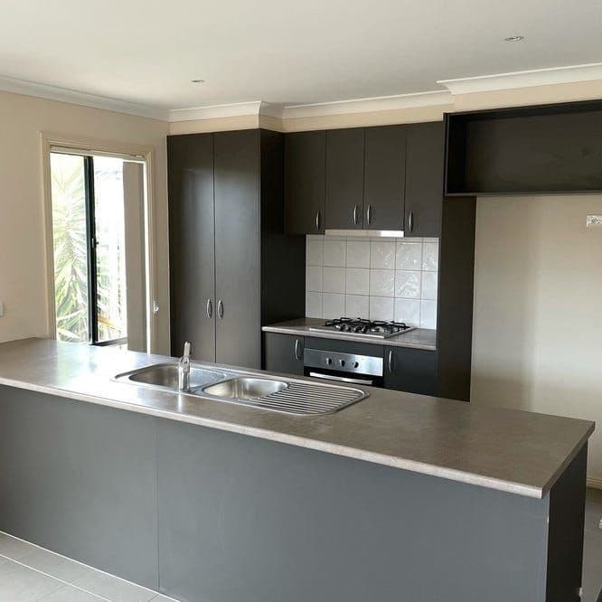 75 Isabella Way, Tarneit VIC 3029, Tarneit - Thumbnail 2