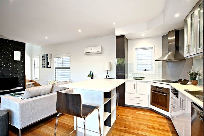 24 Rogoona Street, MORNINGSIDE QLD 4170, Morningside - Thumbnail 3