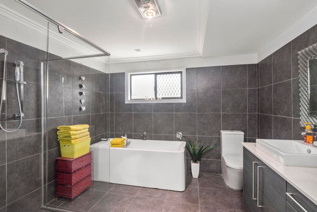 35 Coolibah Drive, Palm Beach QLD 4221, Palm Beach - Thumbnail 2