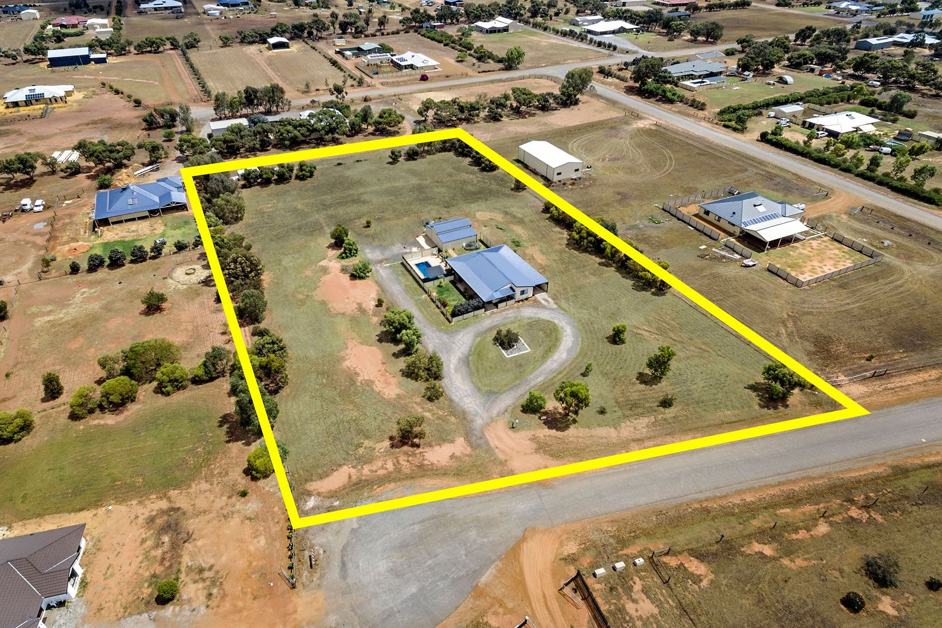 6 Roding Court, Deepdale WA 6532, Deepdale - Thumbnail 2